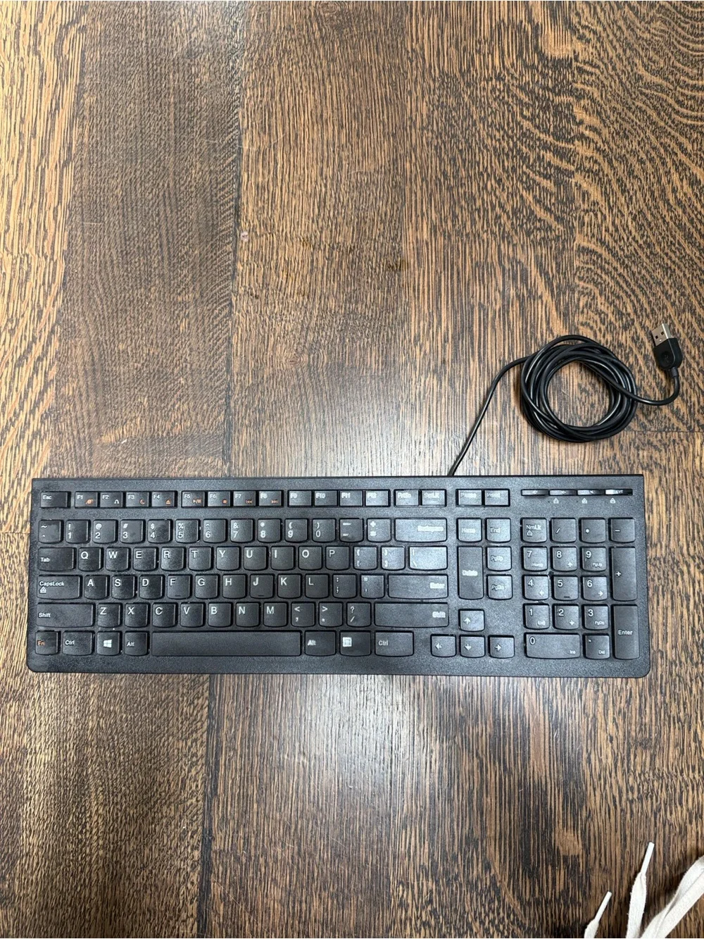 Matching Lenovo wired USB keyboard & mouse set. Plug-and-play-no drivers needed.